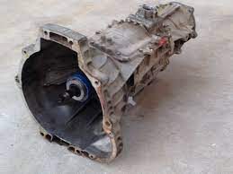 Vehicle transmission unit during servicing